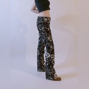 RARE 🤩 NWOT 90s Wilson’s Leather Maxima Leather Suede Graffiti Print Pants